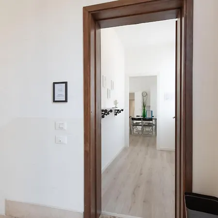 Apartment Quadrilocale Ospedale Civile 8 , 3 E Due Bagni