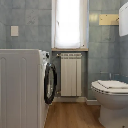 Apartment Quadrilocale Ospedale Civile 8 , 3 E Due Bagni