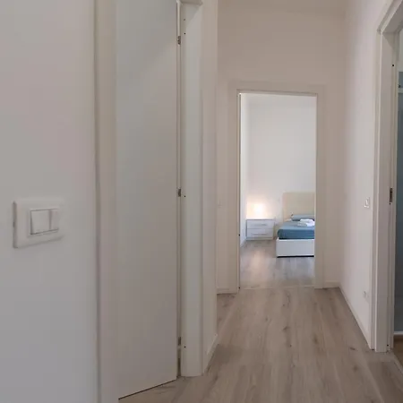 Apartment Quadrilocale Ospedale Civile 8 , 3 E Due Bagni Brescia