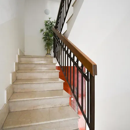 Quadrilocale Ospedale Civile 8 , 3 E Due Bagni *