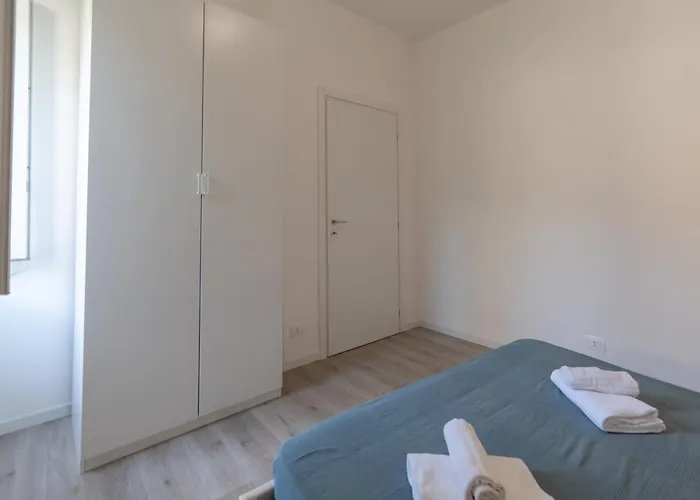 Apartment Quadrilocale Ospedale Civile 8 , 3 E Due Bagni Brescia