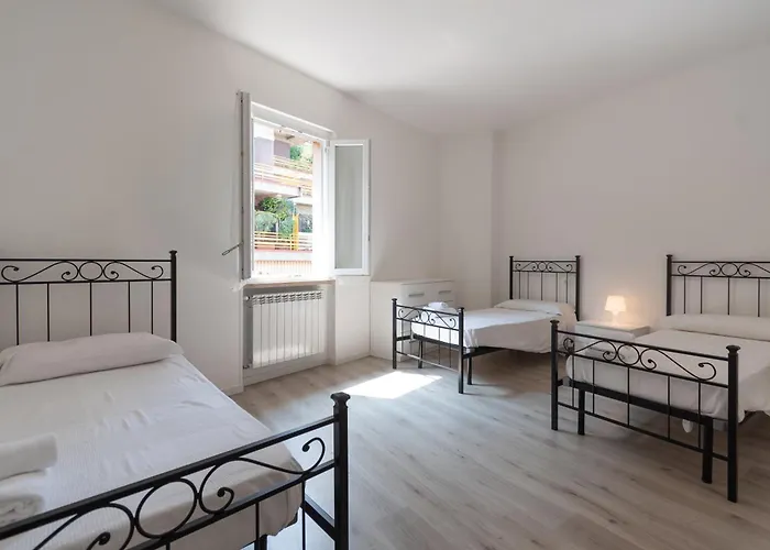 Quadrilocale Ospedale Civile 8 , 3 E Due Bagni Apartment *