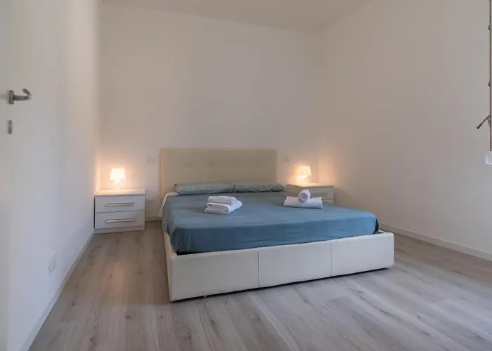 Quadrilocale Ospedale Civile 8 , 3 E Due Bagni Apartment