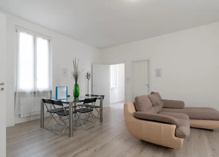 Quadrilocale Ospedale Civile 8 , 3 E Due Bagni