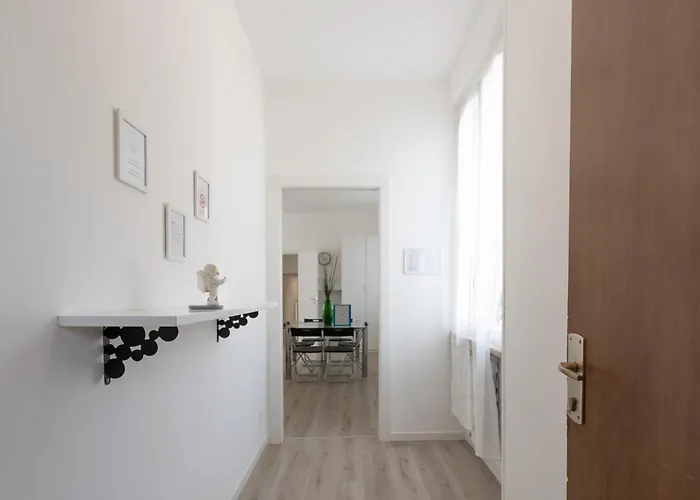 شقة Quadrilocale Ospedale Civile 8 , 3 E Due Bagni *