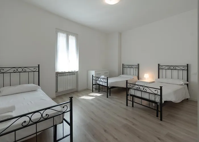 Quadrilocale Ospedale Civile 8 , 3 E Due Bagni Apartment Brescia