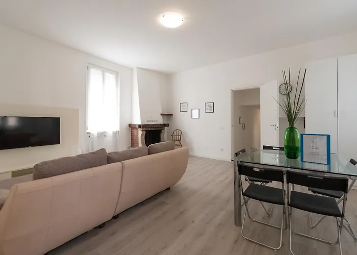 Quadrilocale Ospedale Civile 8 , 3 E Due Bagni Brescia